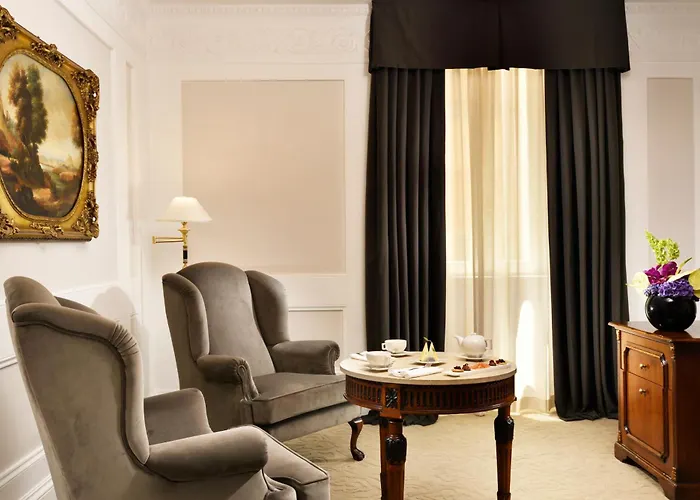 Splendide Royal - The Leading Of The World